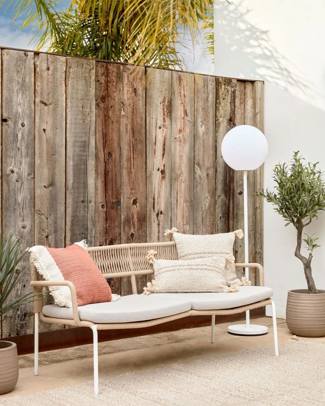Planta artificial Olivo con maceta negro 140 cm en Negro - Macetas, Uruguay | Kavehome, vista 3