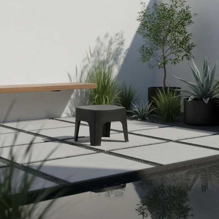 Mesa Ratona Exterior Polipropileno Negro Skarpo en Negro - Muebles para el exterior, Uruguay | Divino