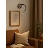 Portátil led de pared con SPOT móvil y brazo flexible - GRIS HUMO en Gris - Lámparas de mesa, Uruguay | Iluminica, vista 5 de 6