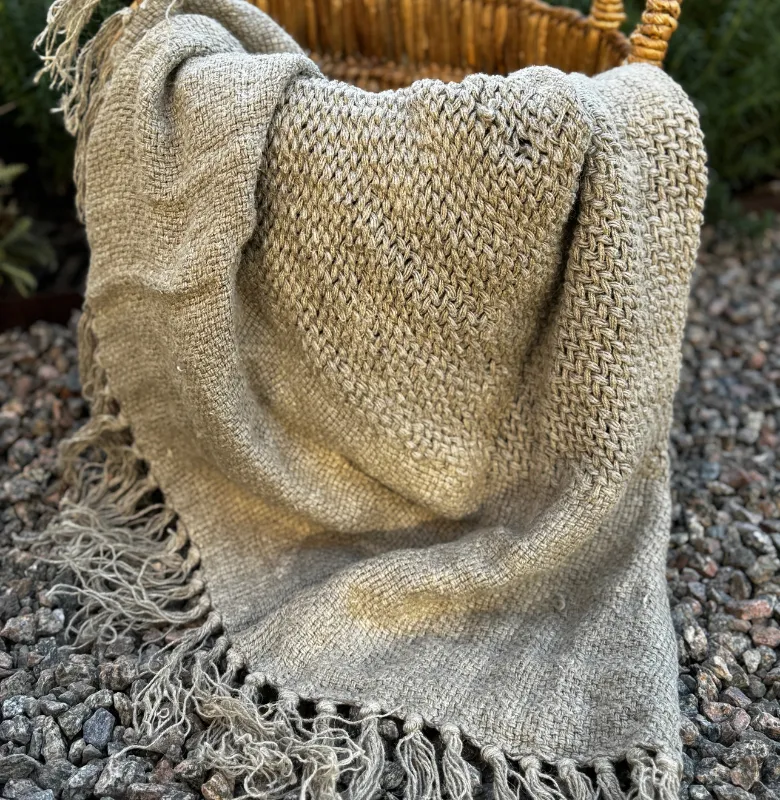 THROW RUSTICO 130X190 BEIGE VINTAGE en Beige - Textiles, Uruguay | Masinfinito Casa