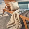 Almohadón Sweeney 100% algodón - rayas blanco y beige 45 x 45 cm en Beige, Uruguay | Kavehome, vista 2 de 4