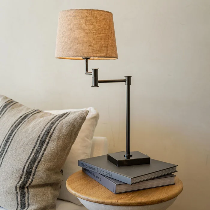 Lámpara de mesa articulada en Negro - Lámparas de mesa, Uruguay | De Arcos