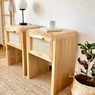 Juego de dormitorio con bordes curvos en Madera natural - Dormitorio, Uruguay | Decoramuss, vista 4
