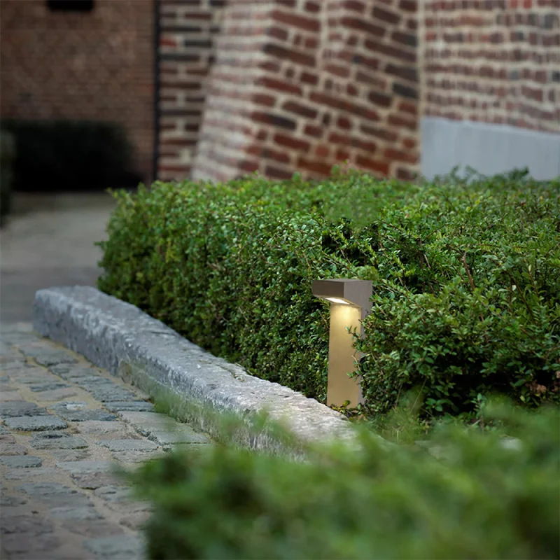 Bolardo de Exterior Luton en Concreto Small en Gris - Lámparas de pie, Uruguay | Serlux, vista 3