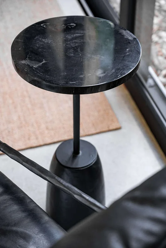 MESA PETRIFICADA BLACK - BASE CEMENTO - 45 CMS en Negro - Mesas de living, Uruguay | La Iberica, vista 4