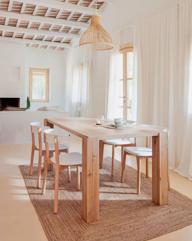 Mesa Deyanira de chapa de roble y patas de madera maciza de roble 200 x 100 cm en Madera natural - Mesas de comedor, Uruguay | Kavehome, vista 3