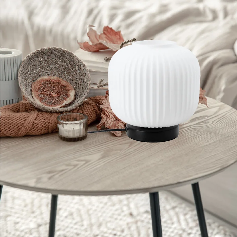 Luminaria de Mesa Pirce Small Negra en Negro - Lámparas de mesa, Uruguay | Serlux, vista 5