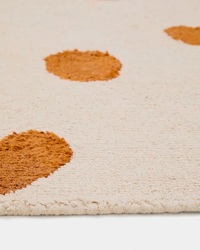 Alfombra Tandani de algodón beige con diseño de guepardo naranja 90 x 150 cm en Beige - Alfombras, Uruguay | Kavehome, vista 3