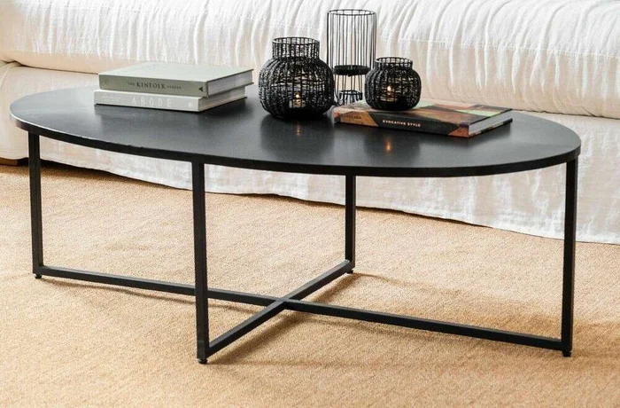 MESA OVAL - TOTAL BLACK en Negro - Mesas de living, Uruguay | La Iberica