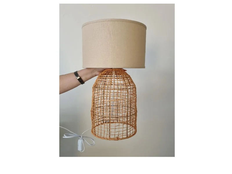 Lampara de Mesa Rattan en Lampara de Mesa Rattan - Lámparas de mesa, Uruguay | Finkel, vista 3