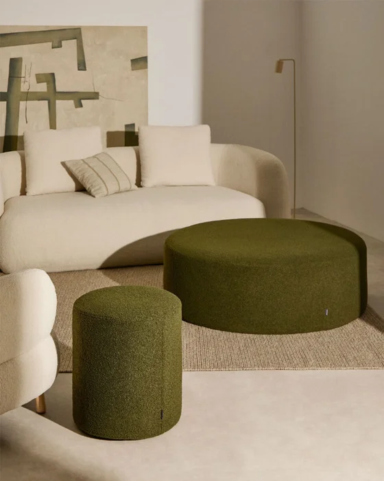 Reposapiés desenfundable Kaeli - de borreguito verde Ø 43 cm en Verde - Butacas, banquetas y puffs, Uruguay | Kavehome, vista 2