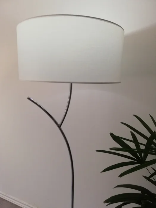 Lámpara de pie Simona en Blanco - Lámparas de pie, Uruguay | Alta Gracia Deco, vista 2