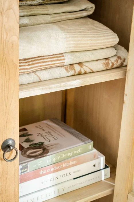 MUEBLE OLMO - 0.80 X 1.20 MTS en Madera natural - Bibliotecas, Uruguay | La Iberica, vista 11