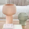 VASIJA NEO VIDRIO FACETADO VERDE - ALTURA 18 CMS en Verde - Jarrones, Uruguay | La Iberica, vista 3 de 11