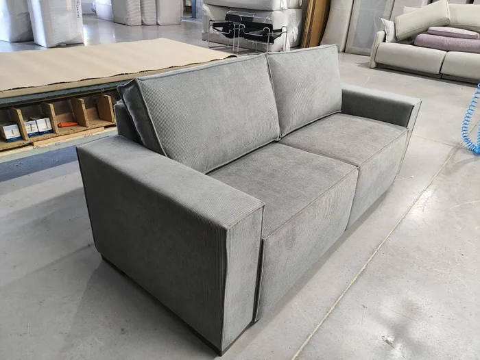 Sofa Moscú 3 Cuerpos 200cm – Gris Easy Clean en Gris - Sillones y sofás, Uruguay | Berna home, vista 3