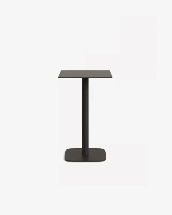 Mesa alta de exterior Dina negro con pie de metal con acabado pintado negro en Negro - Muebles para el exterior, Uruguay | Kavehome