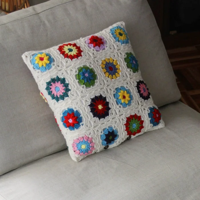 almohadón daisy en Multicolor - Textiles, Uruguay | Proyecto Forma