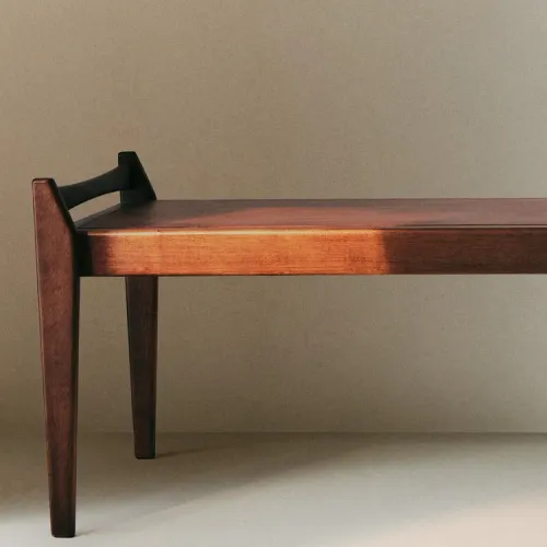 BANCO LARGO MADERA en Madera natural - Butacas, banquetas y puffs, Uruguay | Zara Home