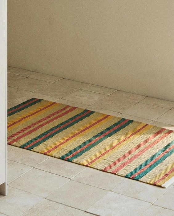 ALFOMBRA RAYAS en Multicolor - Alfombras, Uruguay | Zara Home