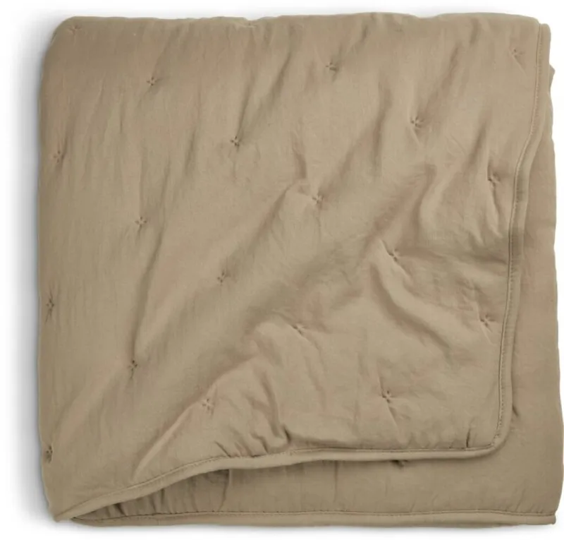Manta throw acolchada SKOGSTRY 130x180 arena osc en Beige - Textiles, Uruguay | JYSK