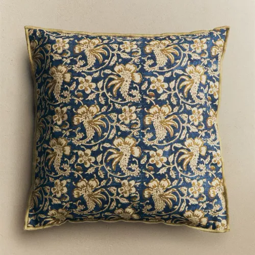 FUNDA COJÍN PRINT FLORAL - Textiles, Uruguay | Zara Home