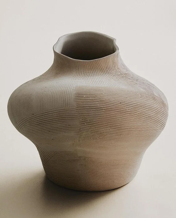 JARRÓN CERÁMICA IRREGULAR - Jarrones, Uruguay | Zara Home