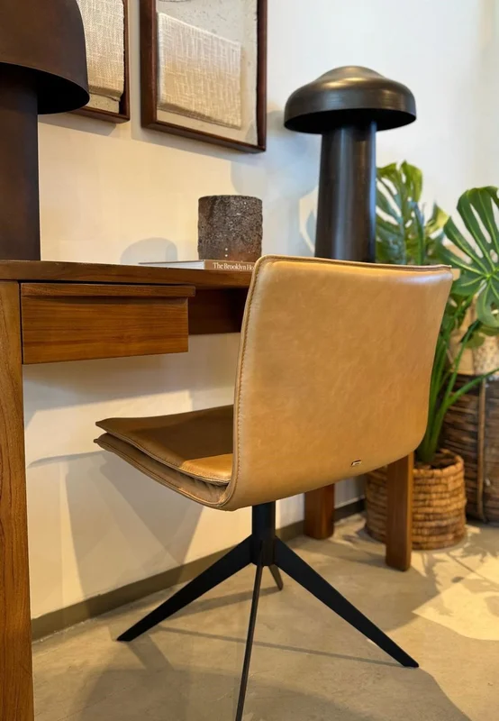SILLA ROSE GIRATORIA CUERO NATURAL en Marrón - Sillas, Uruguay | Más Infinito Casa, vista 4