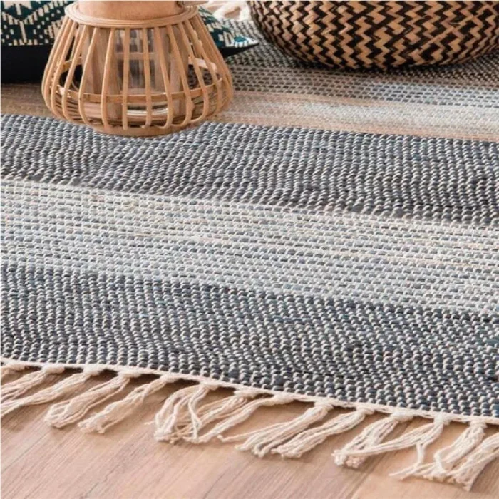 Alfombra con flecos azul y gris en Azul - Textiles, Uruguay | Concetto Casa
