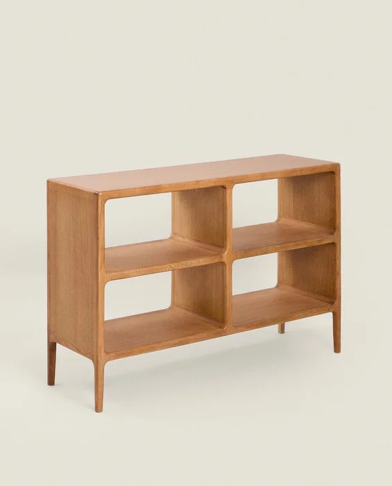 APARADOR ROBLE MIEL MEDIANO en Madera natural - Bibliotecas, Uruguay | Zara Home, vista 3