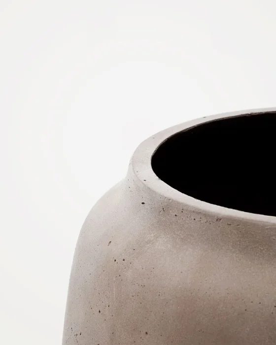 Macetero Lira de efecto terracota - Ø40 cm en Gris - Macetas, Uruguay | Kavehome, vista 4