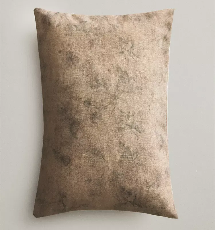 FUNDA COJÍN FLORES - Textiles, Uruguay | Zara Home