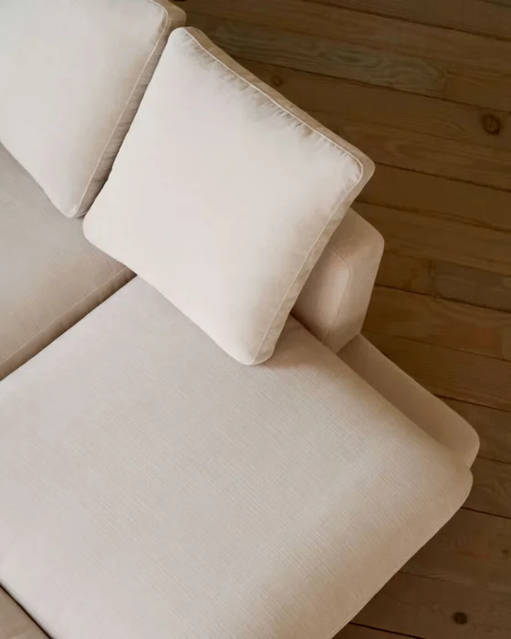 Sofá Gala 4 plazas con chaise longue - derecho beige 300 cm en Beige - Sillones y sofás, Uruguay | Kavehome, vista 3
