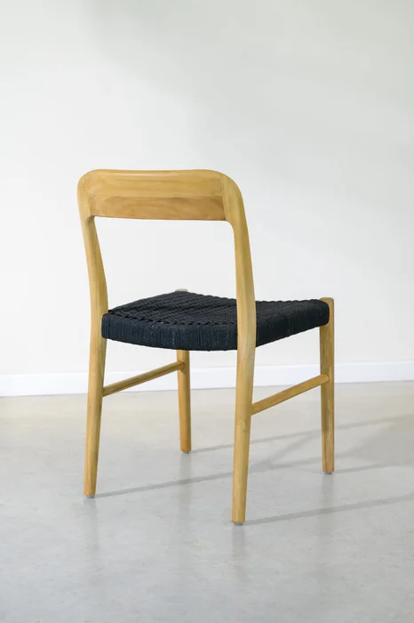 Silla en teca y cuerda negra en Negro - Sillas, Uruguay | Entrecasa, vista 2