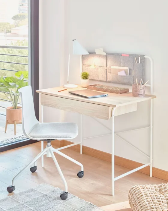 Lámpara de mesa Tipir de acero con acabado blanco - blanco en Blanco - Lámparas de mesa, Uruguay | Kavehome, vista 2