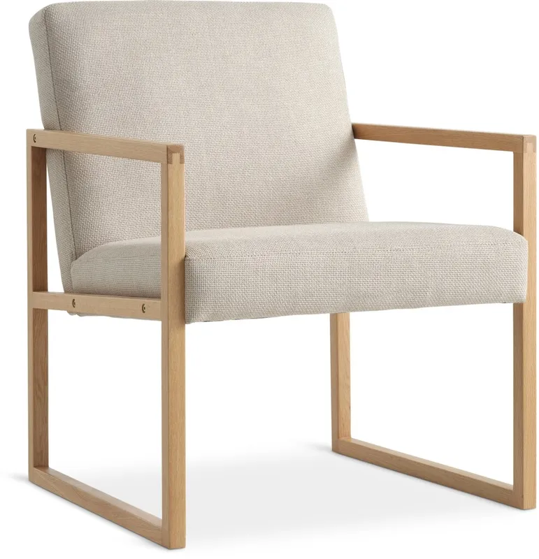 Sillón KALUNDBORG tela 1 cuerpo arena/roble en Madera natural - Butacas, banquetas y puffs, Uruguay | JYSK