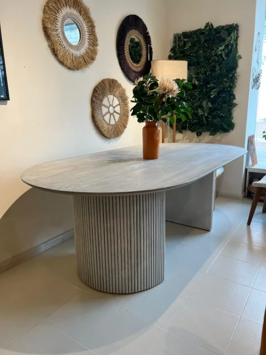 Mesa de comedor acacia en Gris - Mesas de living, Uruguay | FMB