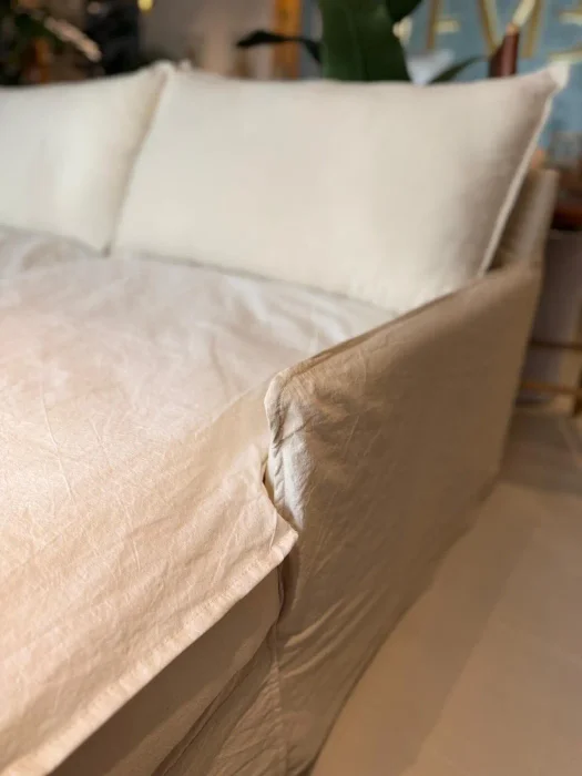 Sillon Niza con pillow en Beige - Sillones y sofás, Uruguay | FMB