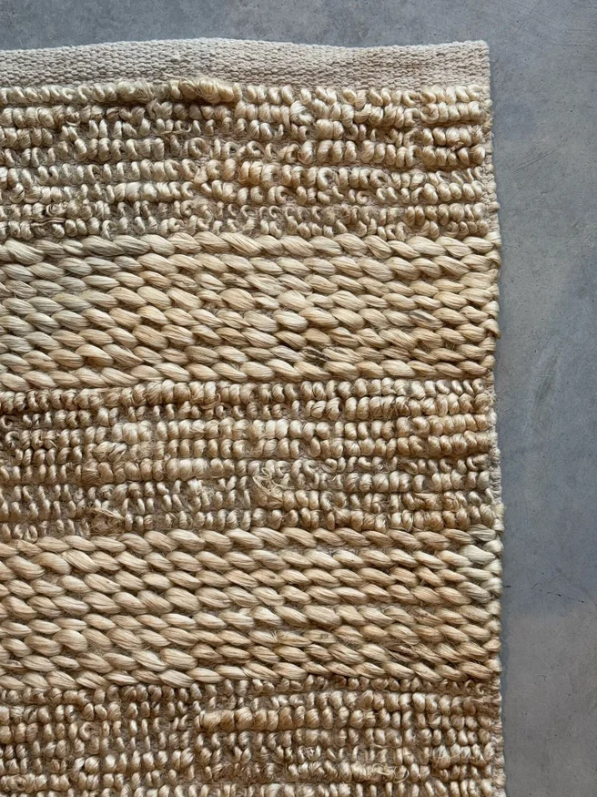 ALFOMBRA ESPIGA YUTE MARFIL en Off-white - Textiles, Uruguay | Masinfinito Casa, vista 2