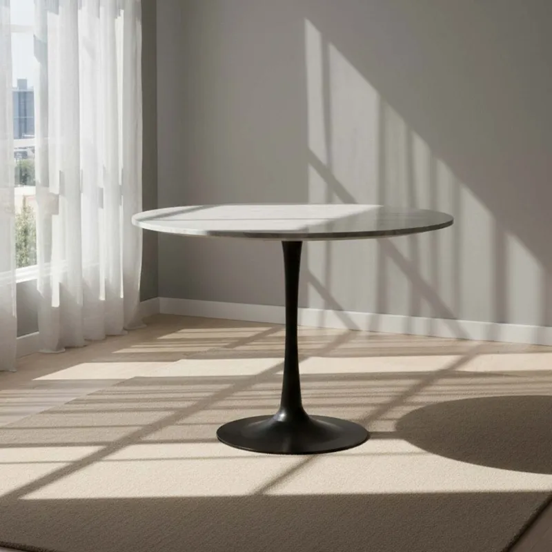 Mesa De Comedor Marmol Negro Tulip en Negro - Mesas de comedor, Uruguay | Divino