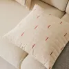 Almohadón Blaina de algodón y lino blanco con detalle bordado - rojo 45 x 45 cm en Blanco, Terracota - Textiles, Uruguay | Kavehome, vista 3 de 4