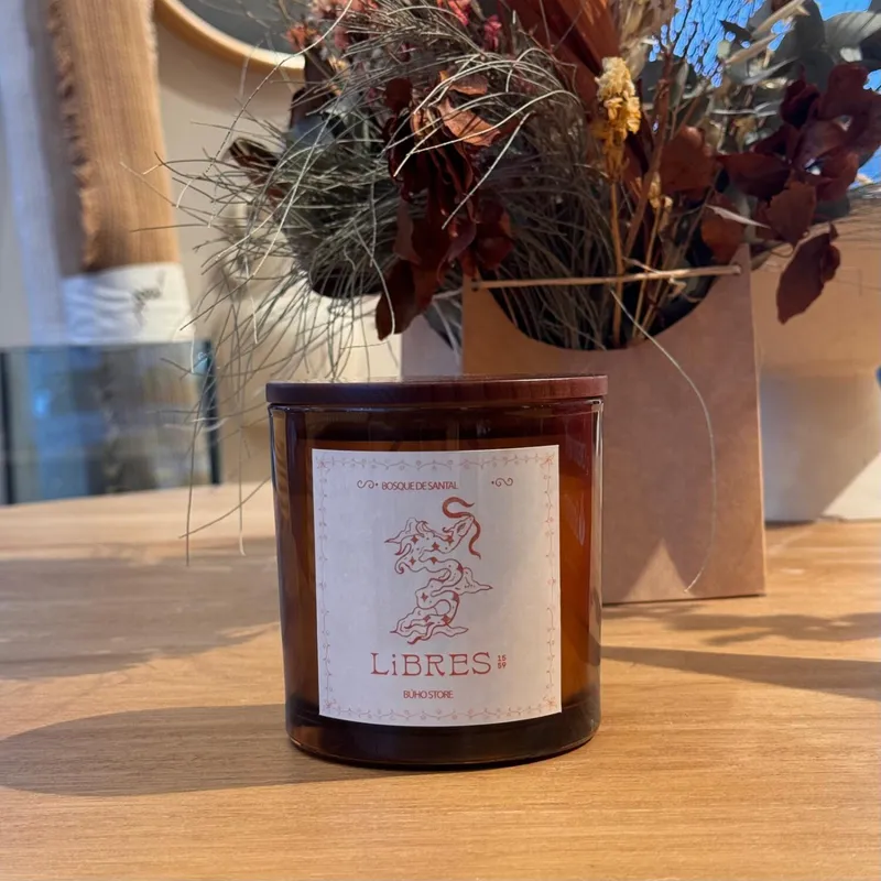 Vela aromática Aura - Bosque - 350g en Marrón - Velas y Portavelas, Uruguay | Walnut
