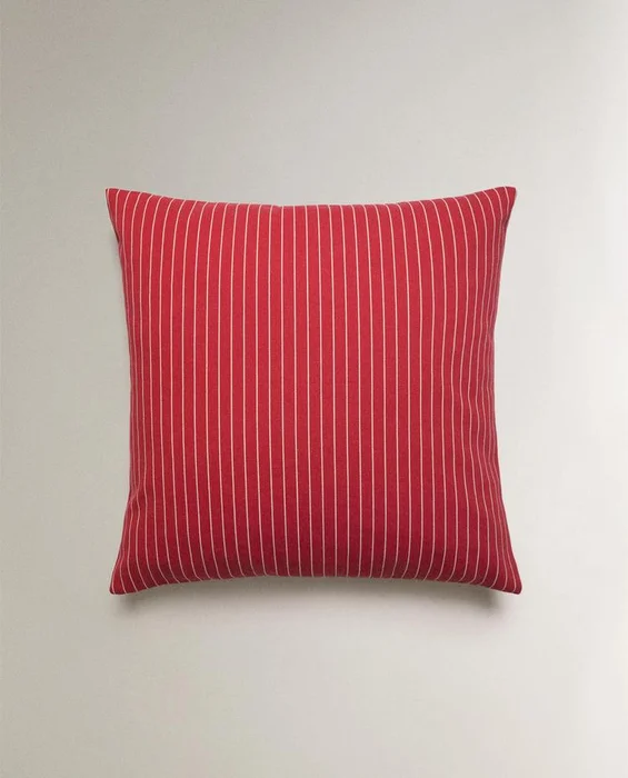 FUNDA COJÍN ALGODÓN RAYAS | KATHARINE POLE en Rojo - Textiles, Uruguay | Zara Home, vista 2