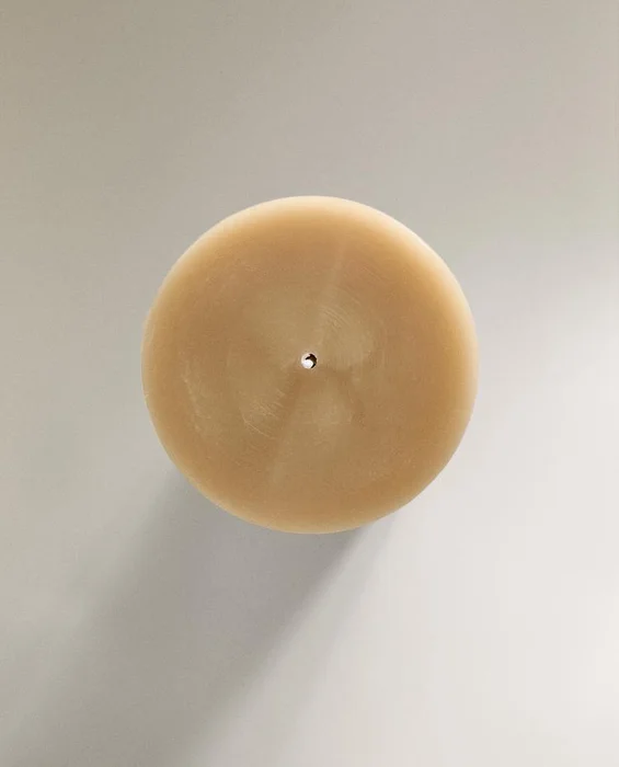 VELA DECORATIVA LARGA CILÍNDRICA en Beige - Velas y Portavelas, Uruguay | Zara Home, vista 6