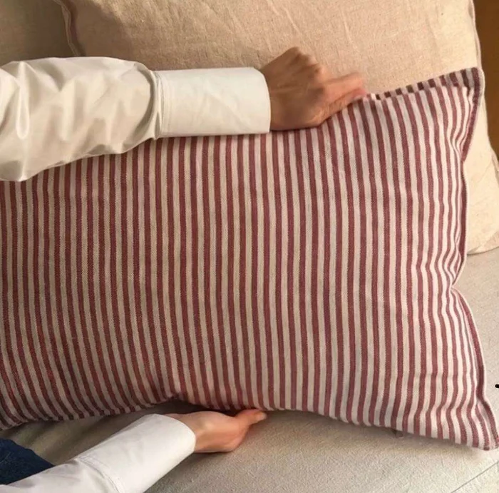 ALMOHADON LINO ALTO GRAMAJE RAYAS ROJAS - 70 X 43 CMS en Rojo - Textiles, Uruguay | La Iberica, vista 10