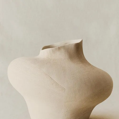 JARRÓN CERÁMICA IRREGULAR en Beige - Jarrones, Uruguay | Zara Home