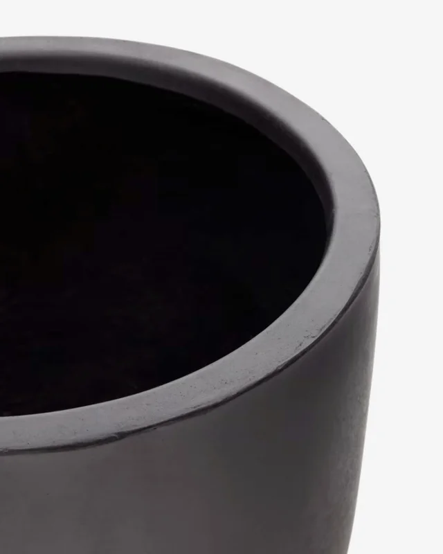 Macetero Aiguablava de cemento - negro Ø 56 cm en Negro - Muebles para el exterior, Uruguay | Kavehome, vista 3