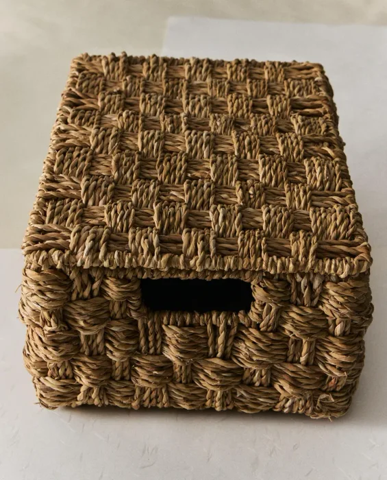 CESTA RECTANGULAR TAPA SEAGRASS en Madera natural - Canastos, Uruguay | Zara Home