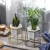 MACETA CERAMICA HEXA C/BASE D17x20CM BLANCO/NEGRO en Multicolor - Macetas, Uruguay | Koz, vista 3 de 4