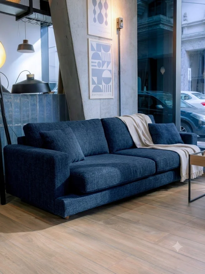 Sofa Dublin 3 Cuerpos (210 cm) EASY CLEAN - Azul en Madera natural - Sillones y sofás, Uruguay | Berna Home, vista 2