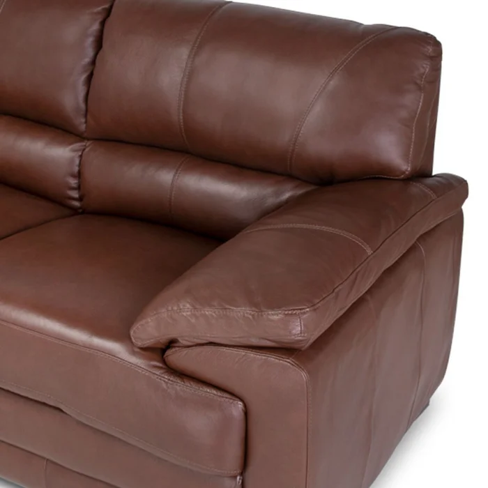 Sofá Oxford - Cuero Básico - 3 cuerpos - New Brown en Marrón - Sillones y sofás, Uruguay | NYR, vista 3